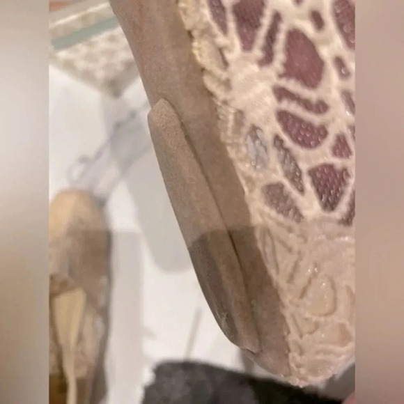 TOP MODA CREAM COLOR LACE SLIP ON SHOES. GREAT FOR WEDDINGS OR EVERYDAY WEAR S 8 - Picture 11 of 13